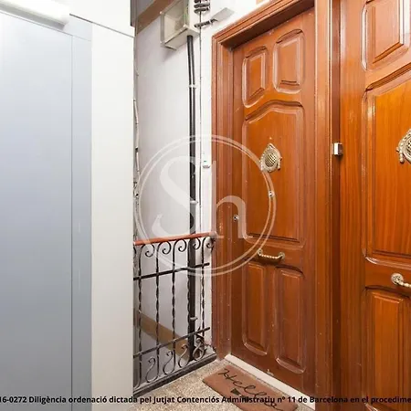 Cozy Near Sagrada Familia * برشلونة